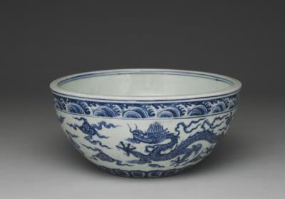 图片[2]-Large bowl with could-and-dragon motif in underglaze blue, Ming dynasty, Xuande reign, 1426-1435-China Archive